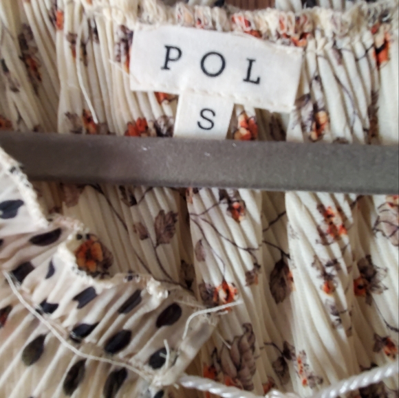 Top - Picture 5 of 6